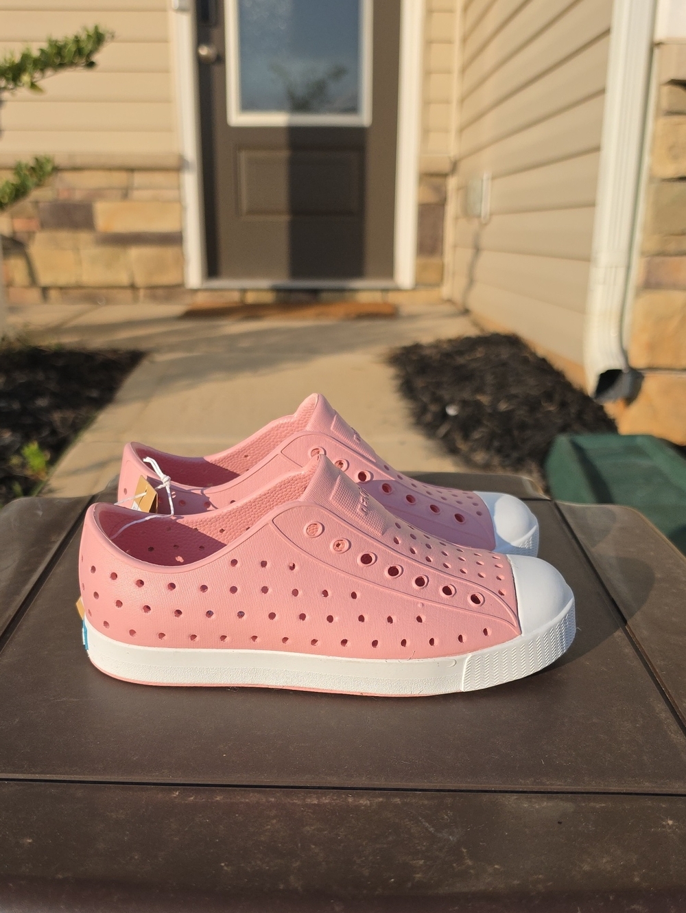 Native Shoes Kids' Jefferson Little Kid Size C13 Slip-On Rose Pink Shell White